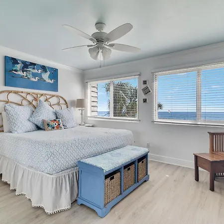 Villa Needle Rush Point Unit B24